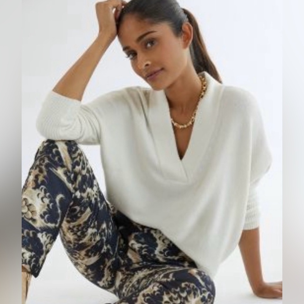Anthropologie V Neck White Sweater Size XS